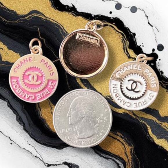 2 Piece Bundle Rue Round Gold Tone Charm Pendant Zipper Pull - Picture 1 of 1